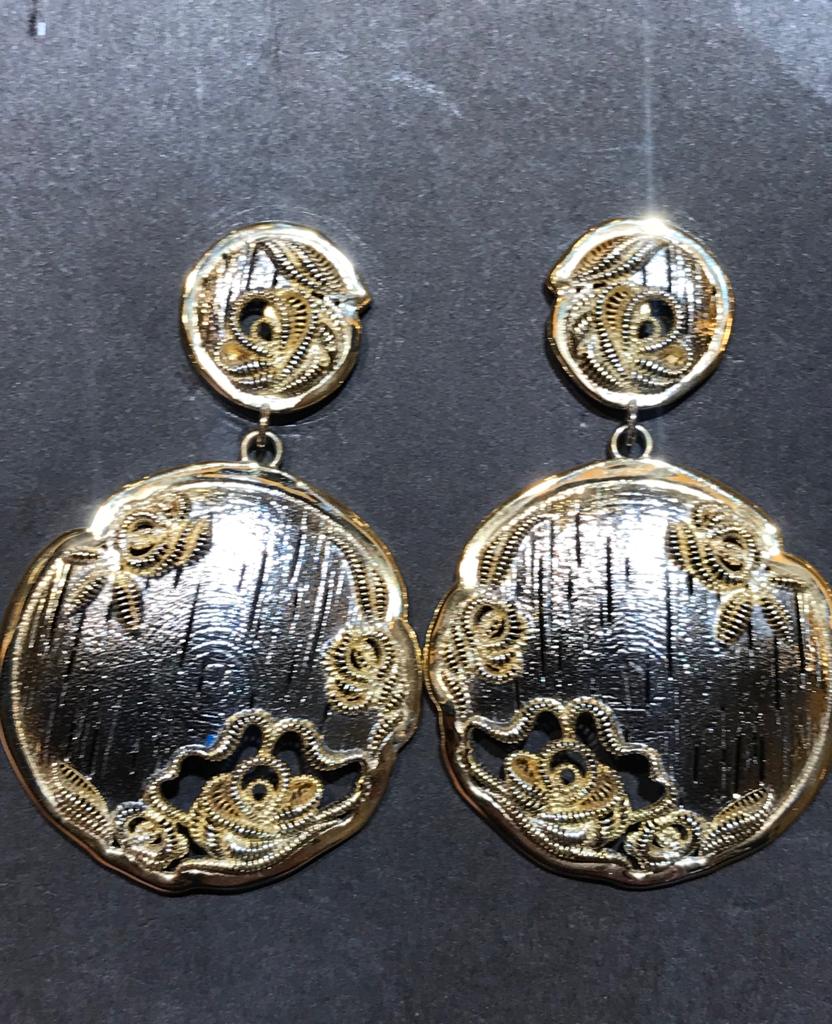 750% Gold Filigree Earrings