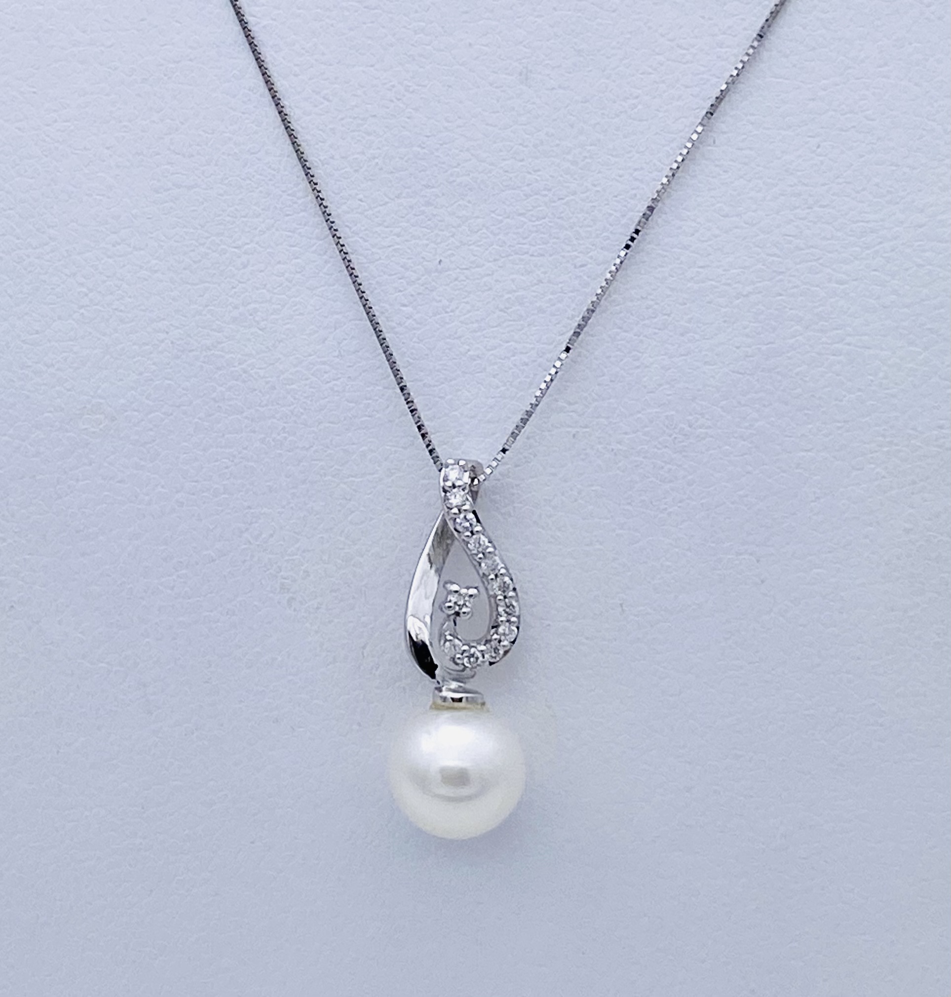 Girocollo pendente  perla  oro bianco Art.CDP54-4